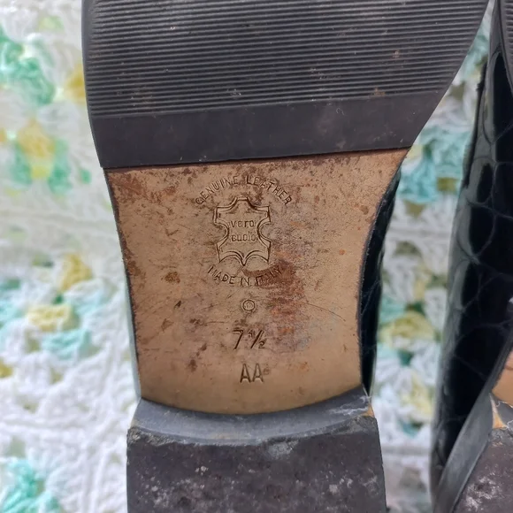 Amalfi Italy Women's Pillow Black Crocodile Pattern Loafers Size 7.5 US - Picture 12 of 14